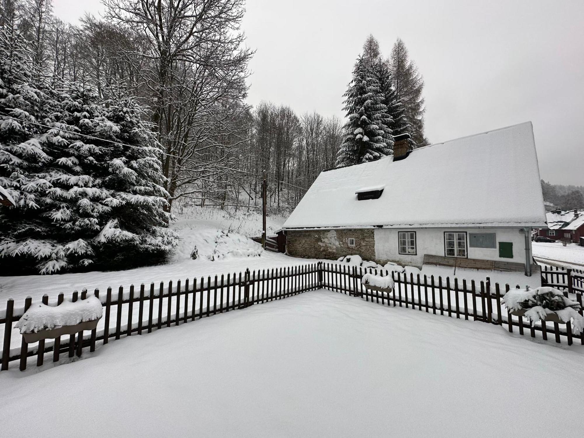 Chalupa Sarka Dolni Dvur Exterior foto